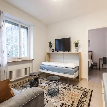 Gemuetlich Eingerichtete Im Herzen Von Zurich