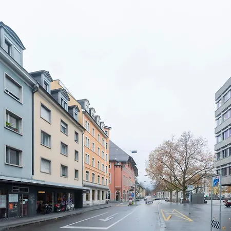 Apartment Gemuetlich Eingerichtete Im Herzen Von Zurich