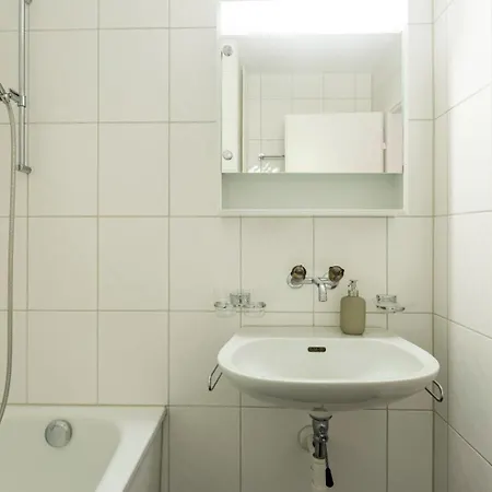 Apartment Gemuetlich Eingerichtete Im Herzen Von Zurich